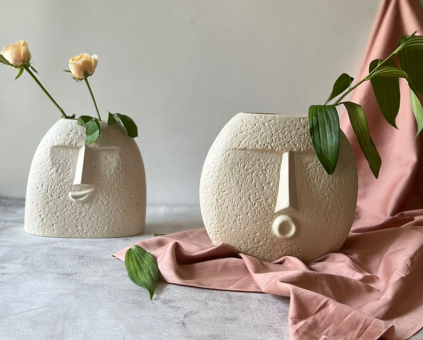 Craftribal Ceramic Flower Vase Blowing Kiss Upbeat Face Vase & Smiling Vase Set | Combo of 2 Pcs |Ceramic Flower Vase | Matte (Textured) Finish, 6 Inches (White)